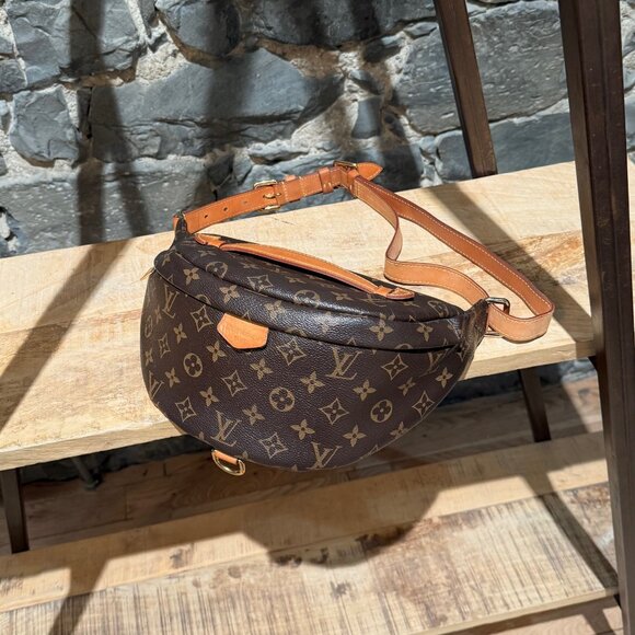 Louis Vuitton 2019 Brown Monogram Bum Bag - Picture 1 of 15